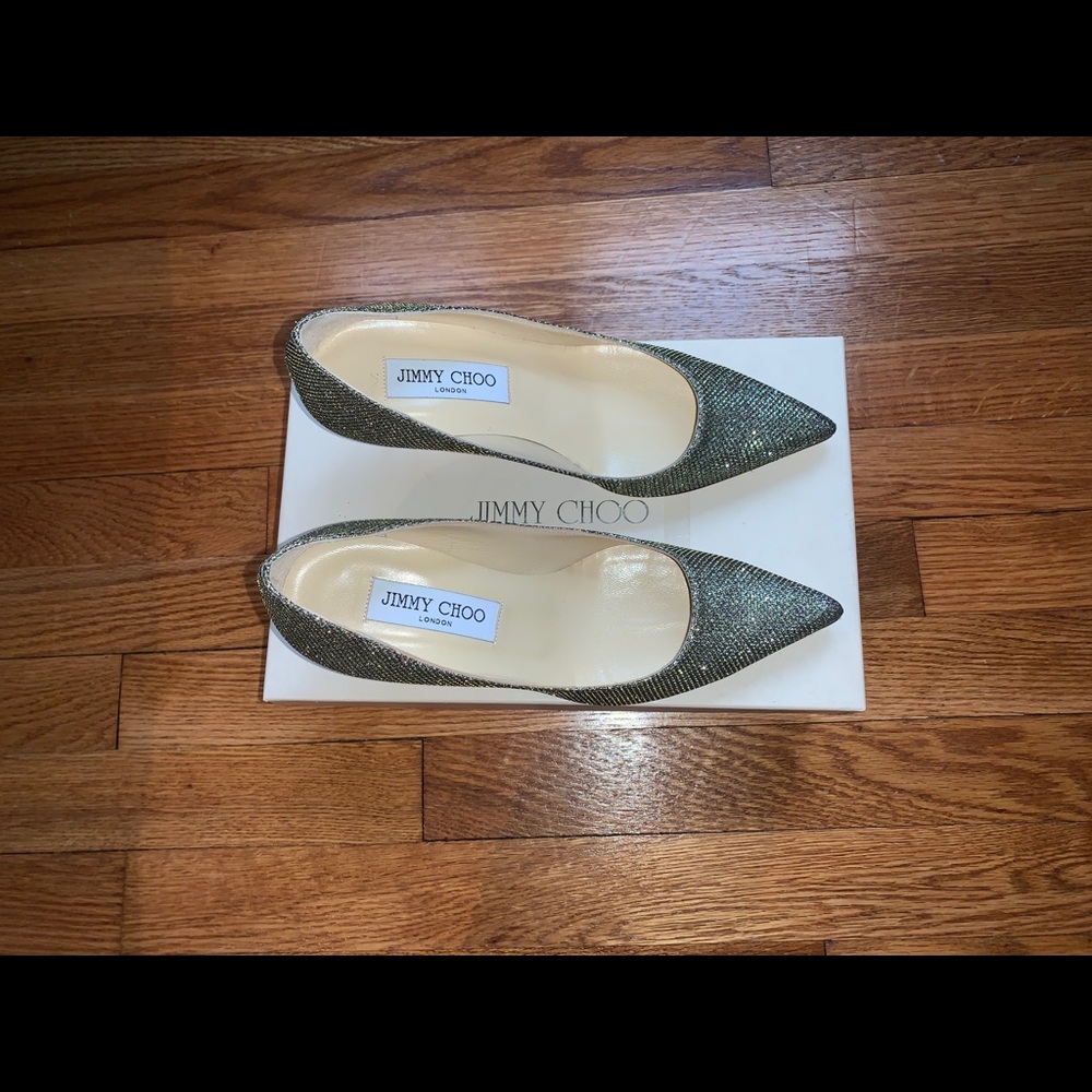 Jimmy Choo pump. PRICE IS NEGOTIABLE